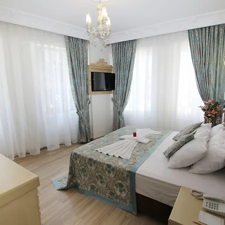 Отель Apple Tree 3*