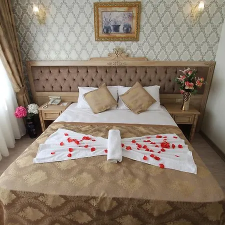 Apple Tree Hotel 3*