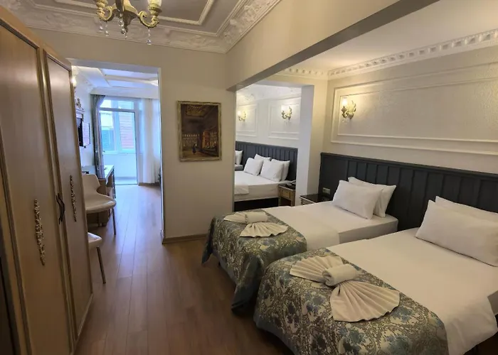 Apple Tree Hotell 3*