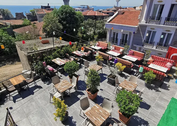 Отель Apple Tree