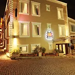 Apple Tree Hotell 3*
