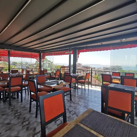 Apple Tree Hotel Istanbul