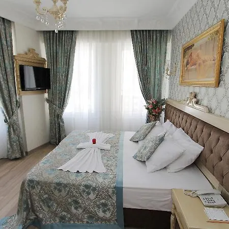Отель Apple Tree 3*