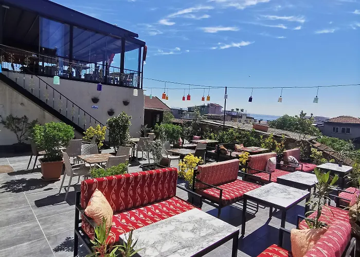 Apple Tree Hotell 3*