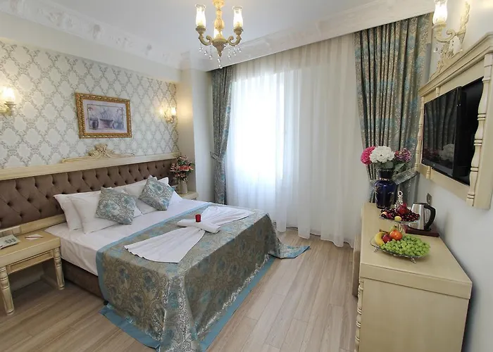 Apple Tree Hotell 3*